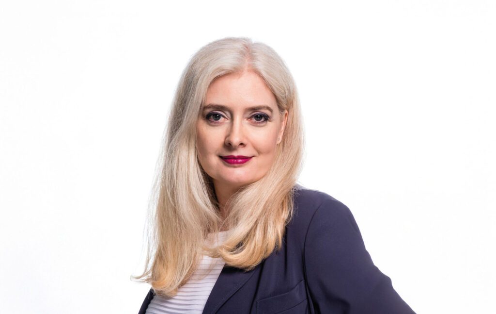 oesterreichische-medien-unterstuetzer-judith-postner-quer